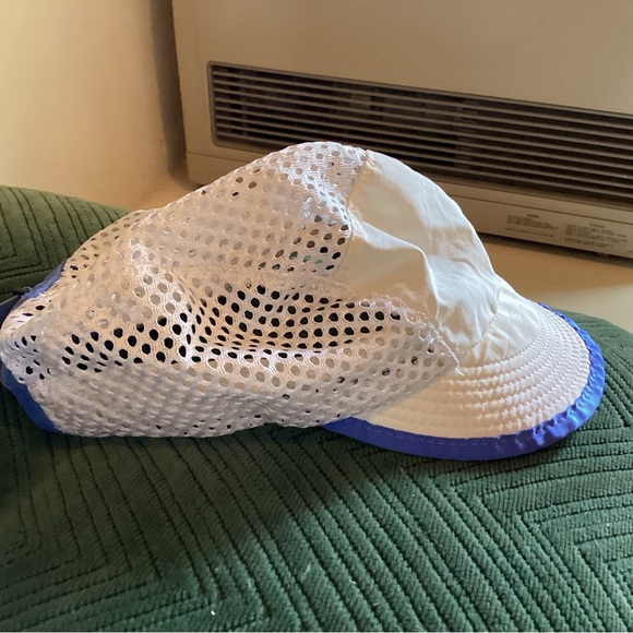 Vintage Patagonia Duckbill Med. Running Hat White/Blue duck bill - Picture 4 of 10